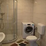 Apartment Small Wooden And Zgornja Dobrava *