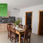 Apartment Small Wooden And Zgornja Dobrava *