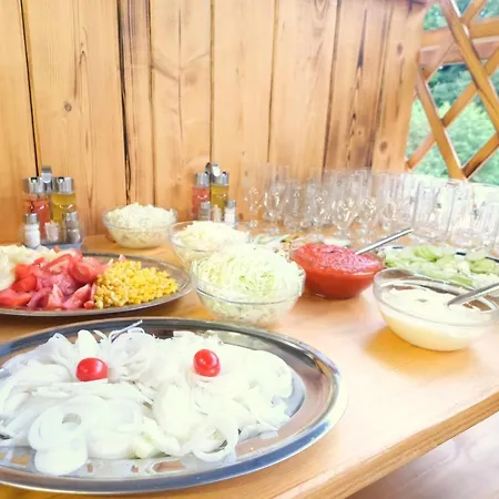 Apartament Small Wooden And Zgornja Dobrava *
