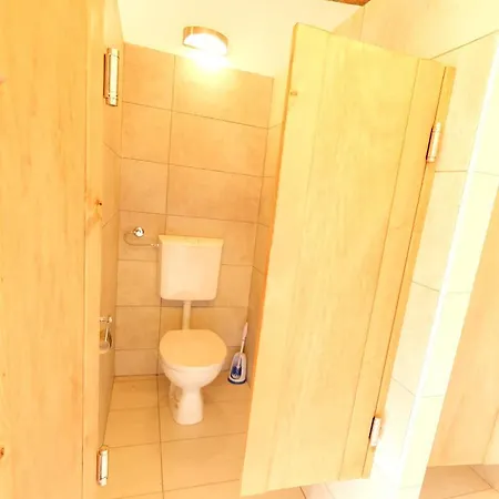 Small Wooden And Zgornja Dobrava Apartament