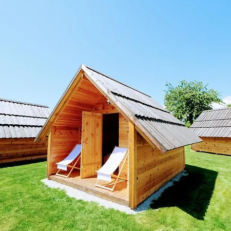 Small Wooden And Zgornja Dobrava رادوفيتْسا