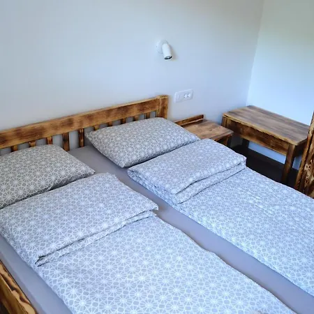 Small Wooden And Zgornja Dobrava Apartman *