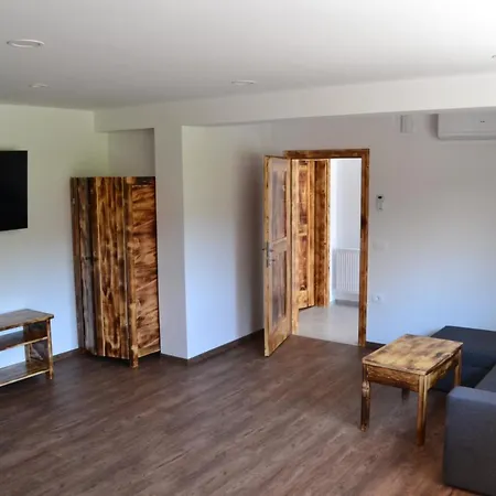 Small Wooden And Zgornja Dobrava Apartamento Radovljica