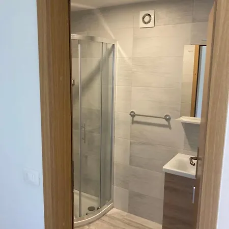 Small Wooden And Zgornja Dobrava Apartament *