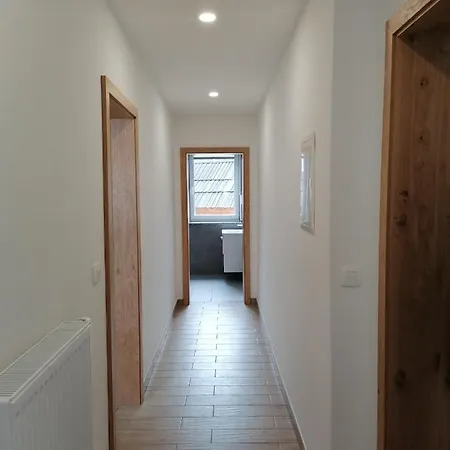 Apartament Small Wooden And Zgornja Dobrava