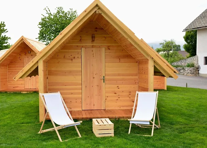 Apartman Small Wooden And Zgornja Dobrava *