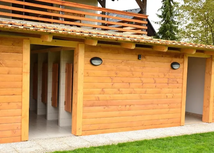 Small Wooden Houses&apartments Zgornja Dobrava