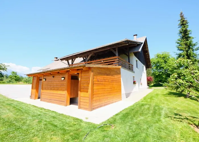 Small Wooden And Zgornja Dobrava Apartman *