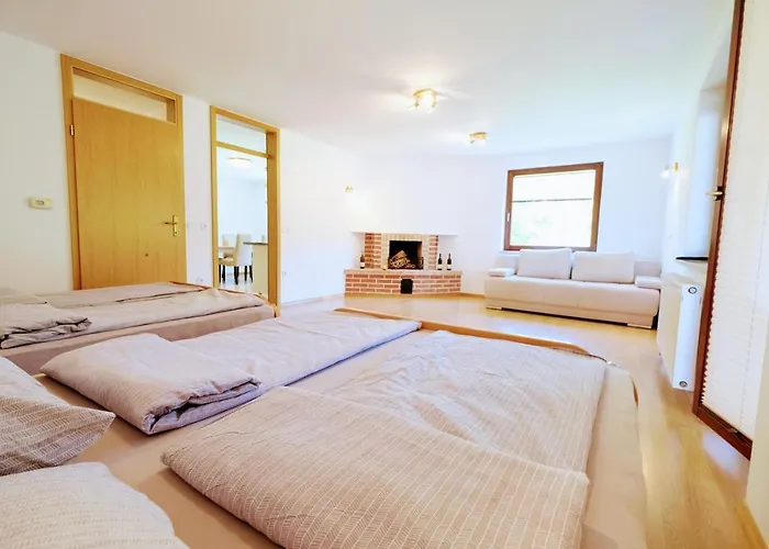 Appartement Small Wooden Houses&apartments Zgornja Dobrava *