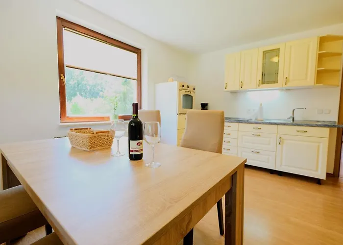 Small Wooden Houses&apartments Zgornja Dobrava