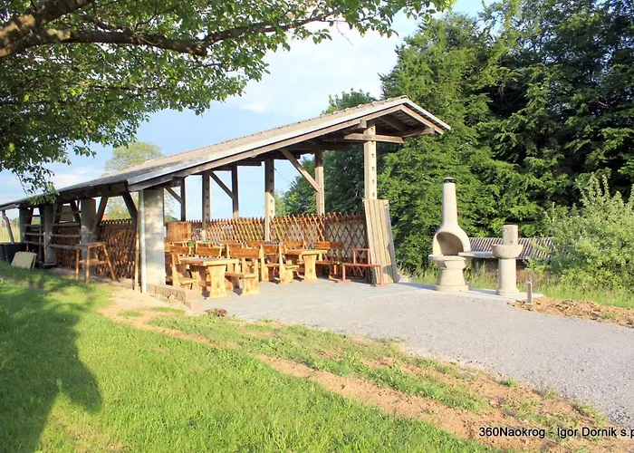 Appartement Small Wooden Houses&apartments Zgornja Dobrava