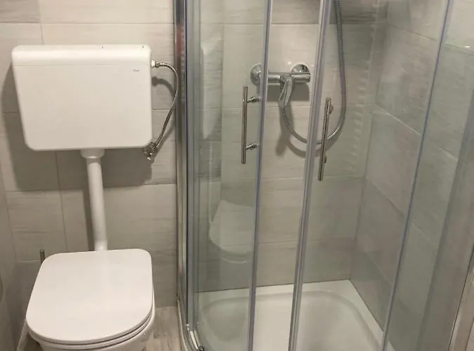 Small Wooden And Zgornja Dobrava Apartman