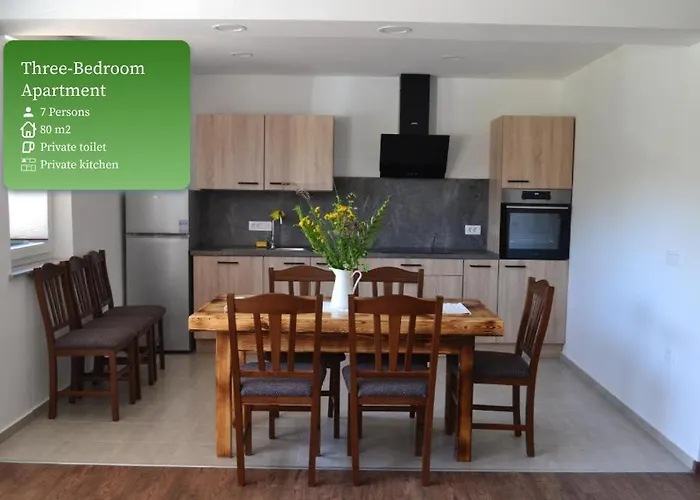 Small Wooden Houses&apartments Zgornja Dobrava Appartement *