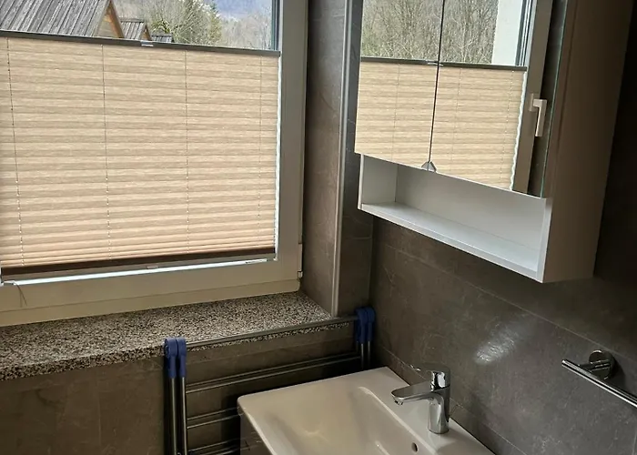 Apartman Small Wooden And Zgornja Dobrava